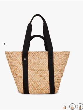 Kayu Woven Straw Tote w. Black Straps